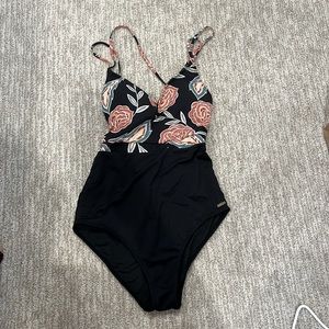 Roxy one piece swim suit size M